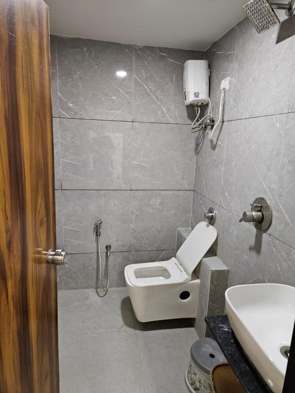 Hotel Ozone,Ahmedabad Luaran gambar